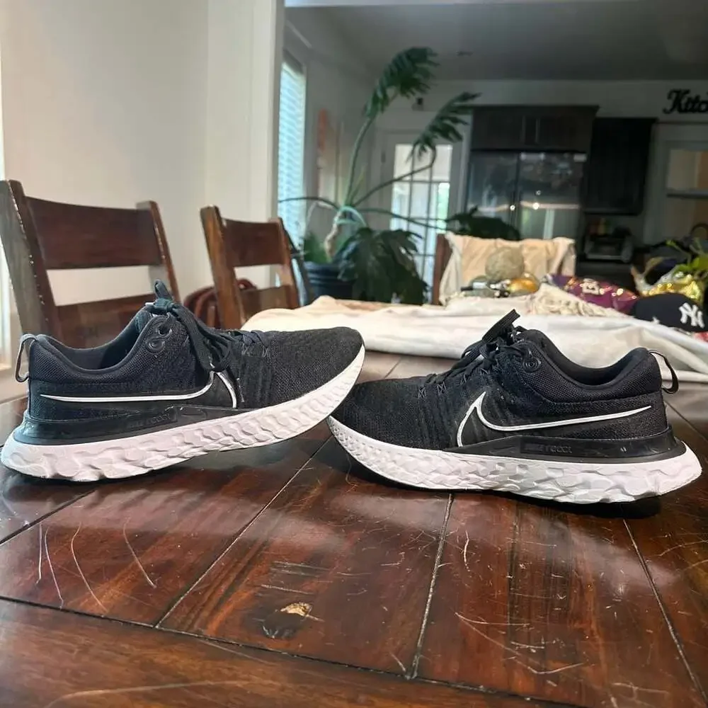 Nike React Infinity Run Flyknit 2 Running Shoes - Black/White